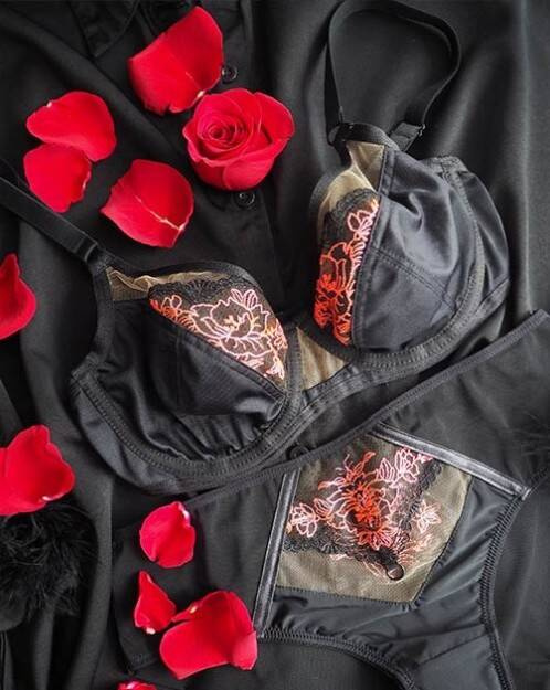 Biustonosz miękki soft 19208 Calypso Plunge Mediolano