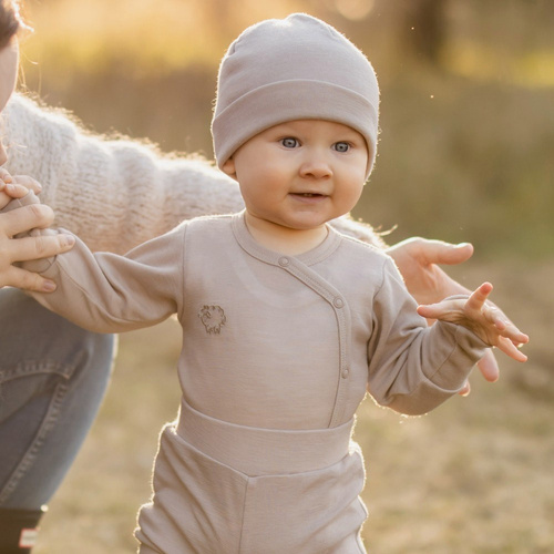 Body kopertowe z wełny merynosów Eevi - beżowe 