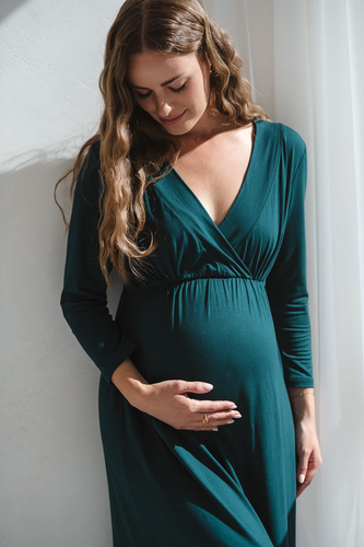 Bambusowa koszula nocna ciążowa i do karmienia Star Light 7/8 Milk&Love butelkowa zieleń– elegancka, oddychająca, idealna do szpitala