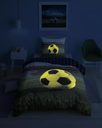 Pościel świecąca w ciemności 140x200 piłka nożna stadion 5546 A Fluo 95 + poszewka 70x90 | 100% bawełna | Dla dzieci