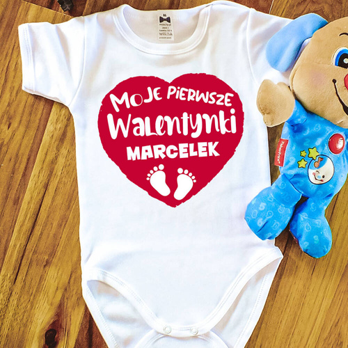 Body krótki rękaw "Moje pierwsze Walentynki + imię" Moocha biały
