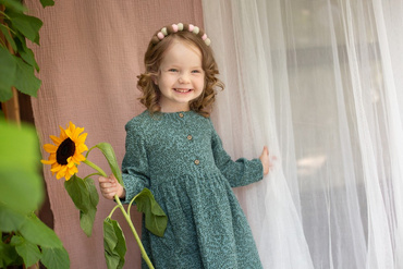 Sukienka z guzikami Tres Bien Pinokio - zielony