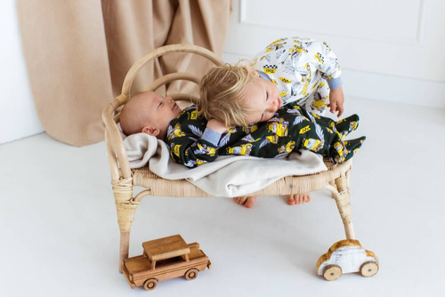 Pajacyk niemowlęcy dresowy "Taxi 2" Makoma zielony 