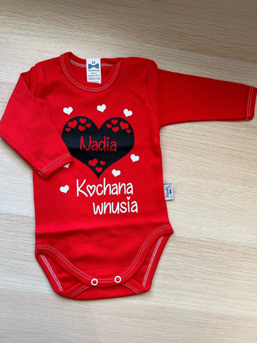 Body długi rękaw "KOCHANA WNUSIA z imieniem - NADIA" Moocha czerwony
