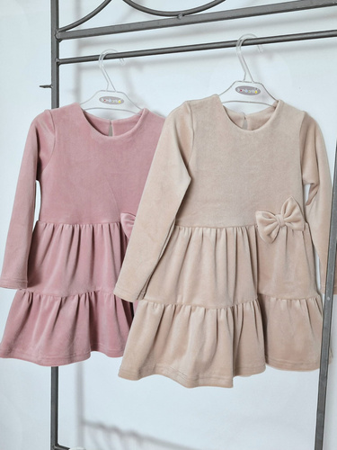 Mela Bambarillo przydymiony róż– sukienka welurowa dziewczęca | Styl i komfort dla małej elegantki