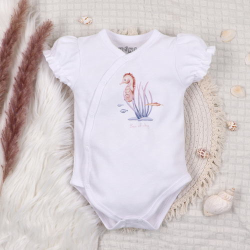 Nini Body Underwater World biały – organiczna bawełna, krótki rękaw, kopertowe