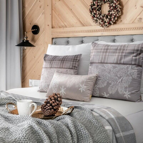 Poszewka świąteczna welwetowa Holly 1 Eurofirany beżowy