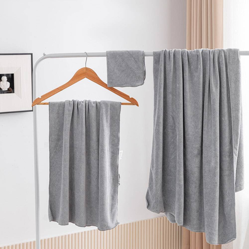 Ręcznik szybkoschnący z mikrofibry Active Spod Igły i Nitki musztardowy