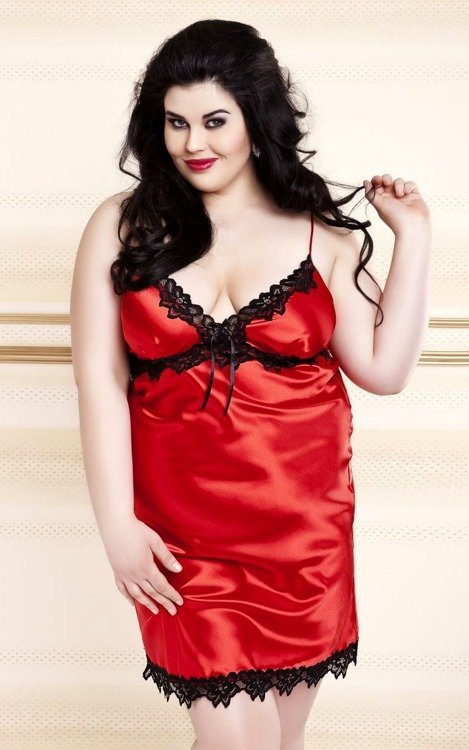 Viola Halka satynowa Plus Size damska DKaren - czarna