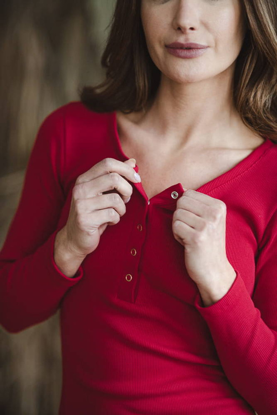 Sukienka ciążowa i do karmienia z dzianiny w prążek Tummy Milk&Love karminowy