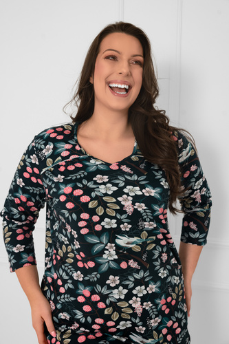 Lucja – kobieca koszula nocna 3/4 z kwiatowym akcentem Italian Fashion 