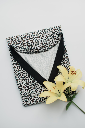 Koszula nocna damska De Lafense Kendall 853 – wiskoza, wzór panterka - ecru panterka