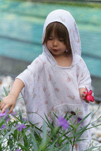 Muślinowe ponczo kąpielowe z kapturem dla dzieci Honey Bunny | 100% bawełna, szybkoschnące