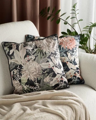 Poszewka welurowa kwiaty Velvet 114 Eurofirany czarny/beż