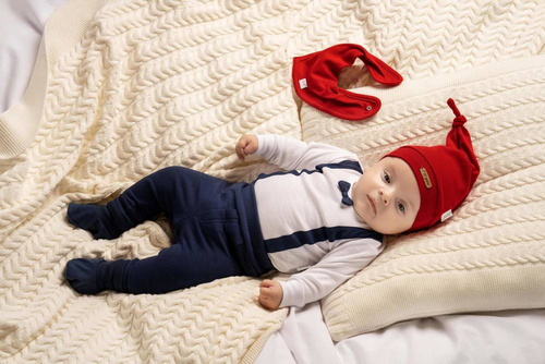 Komplet czapka, apaszka, body i spodnie 163022 "Magia Świąt" Nicol - granatowy