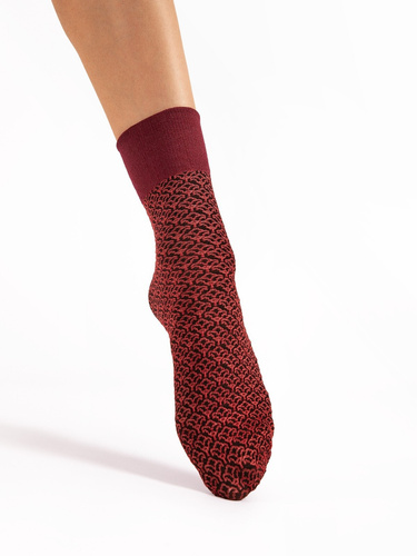 Fiore Reina 40 den G 1179 – damskie skarpetki z delikatnym wzorem