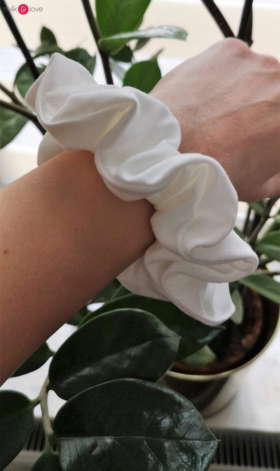 Gumka do włosów gładka Scrunchie Milk&Love ciemny błękit