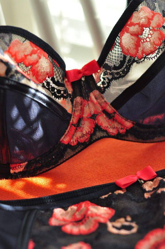 Biustonosz soft 19123 Demi Mediolano granatowy 