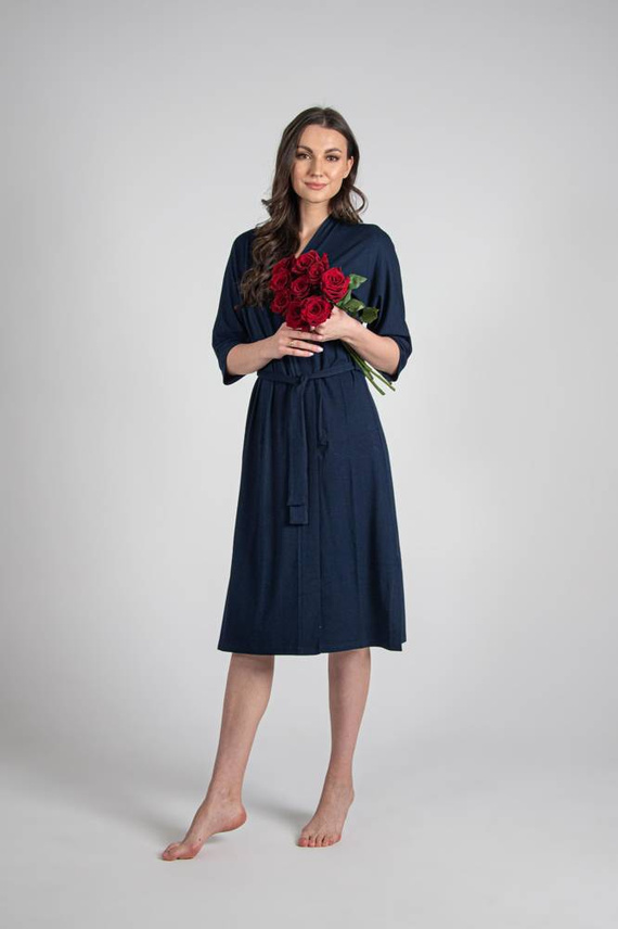 De Lafense Visa 942 – długi, lekki szlafrok damski z wiskozy, granat