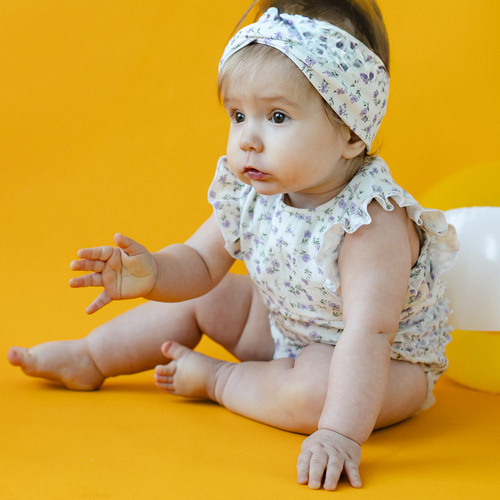 Meadow Muślinowe body niemowlęce Eevi na ramiączkach ecru w kwiatki | Idealne na lato