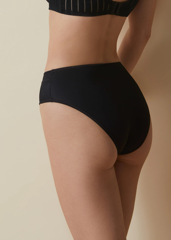 Modelujące figi Mariluz czarne – wysoki stan, klasyczny krój, elastyczny materiał