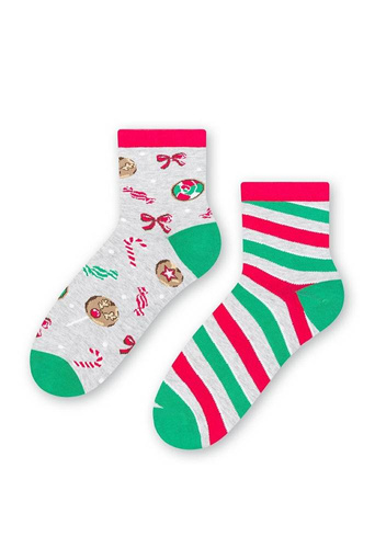 ART.136 Skarpety świąteczne, asymetryczne Steven - 025 szary jasny melanż 