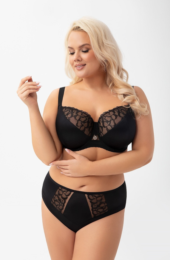 Figi Gorsenia K 938 Evia beżowe – wygodne figi z haftem na co dzień