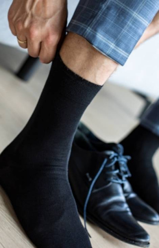 W94.000 / U94.000 Skarpety Perfect Man gładkie Wola czarny