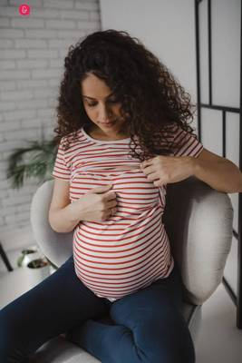 Bluzka do karmienia i ciążowa z krótkim rękawem Milk Shirt Milk&Love w biało-czerwone paski