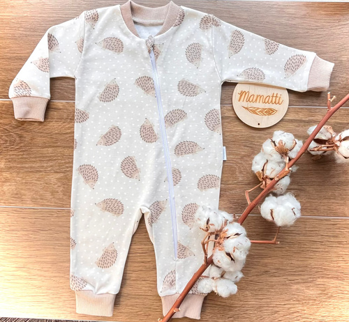 Bawełniany pajacyk niemowlęcy Mamatti PS15741 jeżyk – na zamek, bez stópek