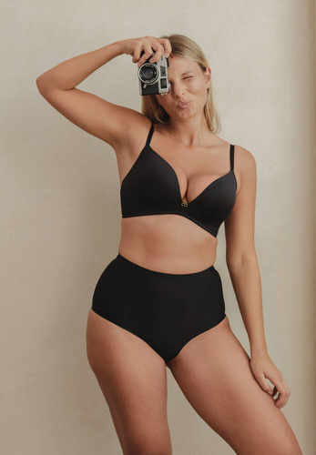 Amelia Biustonosz push-up bez fiszbin Nipplex - czarny