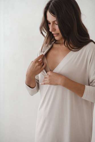 Bambusowa koszula nocna ciążowa i do karmienia długi rękaw Moon Milk&Love jasny beż