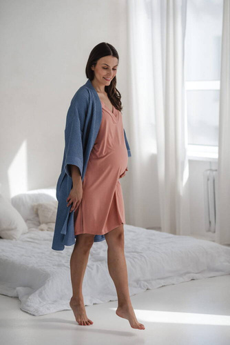 Bambusowa koszula nocna ciążowa i do karmienia Moon Milk&Love herbaciana róża