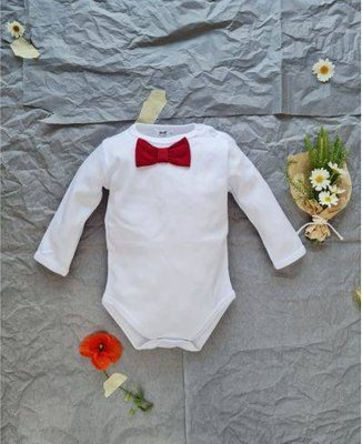 Body z muszką 041B Little Gentleman Marija - biały