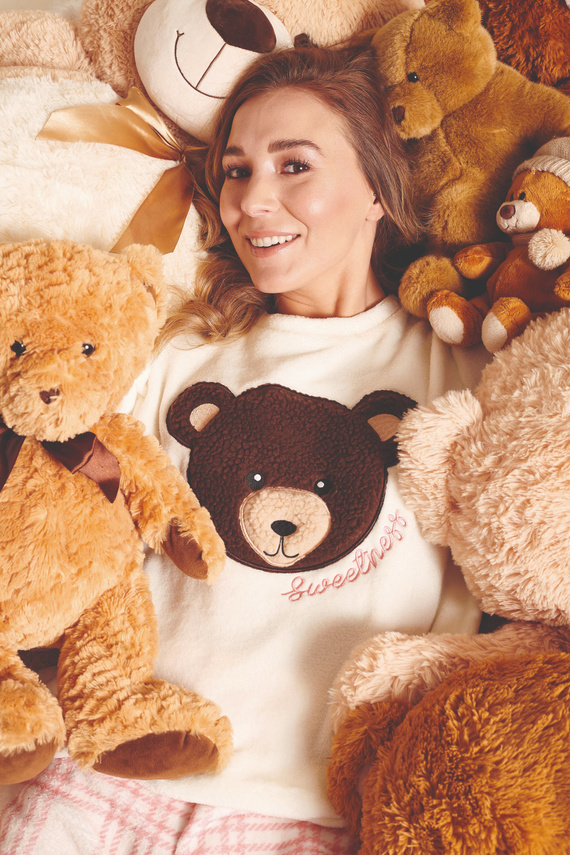 Madlen Sorbetto ecru – ciepła piżama polarowa z haftem i spodniami w kratkę