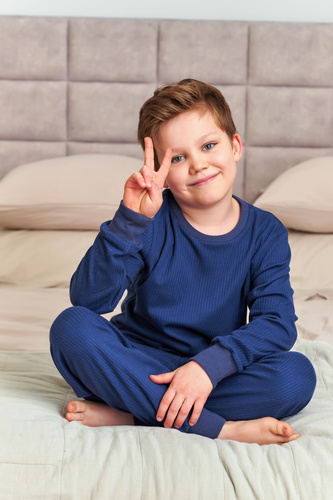 Piżama dziecięca Doctor Nap 7351 – wygodna, miękka i gotowa do spania!