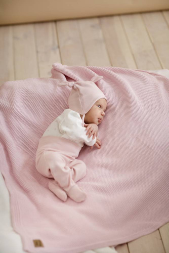 Czapka niemowlęca wiązana Lovely Day Pinokio - różowy