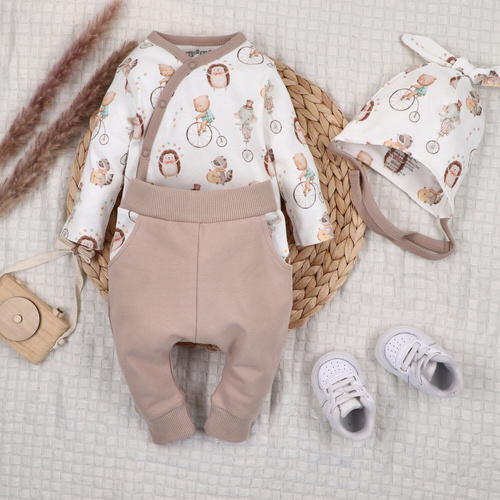 Nini Circus – niemowlęca czapeczka z bawełny organicznej, delikatna i przewiewna