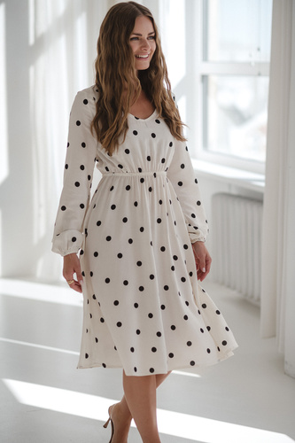 Sukienka ciążowa i do karmienia Lovely Dress Midi Milk&Love kremowa w grochy– naturalna tkanina z lnem, elegancka midi z zamkami do karmienia