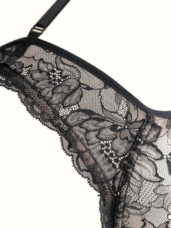 Biustonosz miękki z fiszbinami Amourette Charm W02 Triumph- czarny