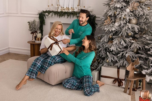 Regina 507 zielony – bawełniana piżama męska z nadrukiem i spodniami w kratę