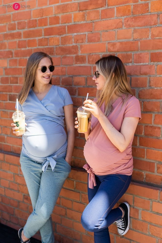 Bluzka do kangurowania milk and love dla mamy Milk&Love błękitny