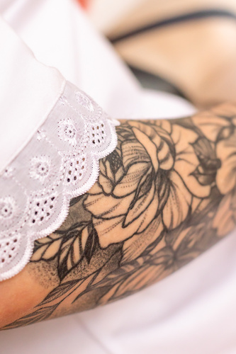 Biała koszula nocna 34DB Peonia z koronką Marija – 100% bawełna, styl i wygoda