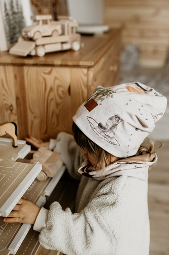 Meow Stories czapka dziecięca+ komin - Makaszka