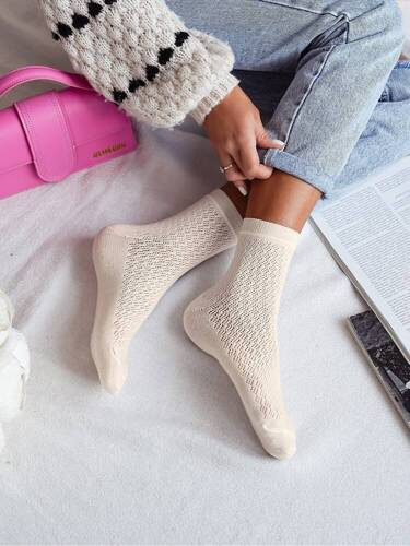 0989-006 Skarpety damskie Ażurowe Milena - ecru