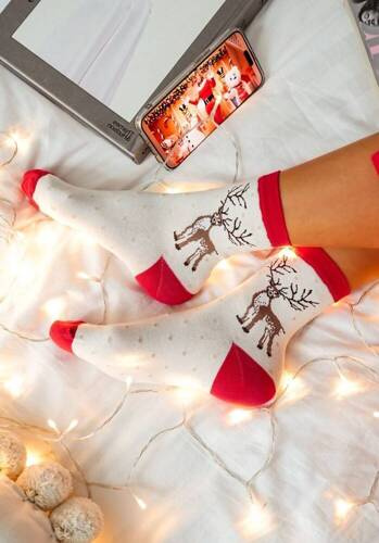 1283-021 Renifer Świąteczne Skarpety damskie Milena - ecru