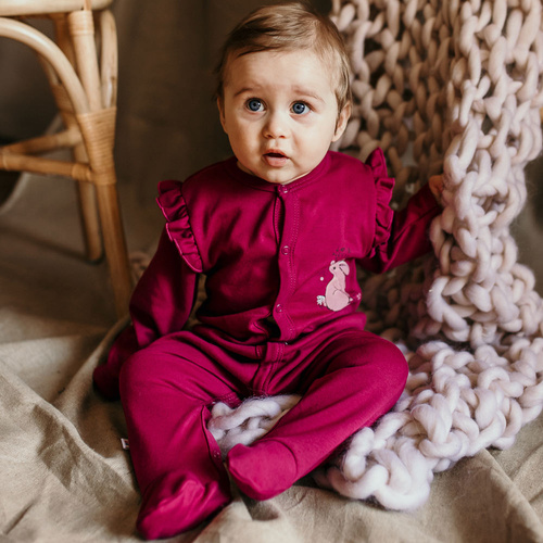 Pajac niemowlęcy ze stópkami Bloom Eevi - bordowy