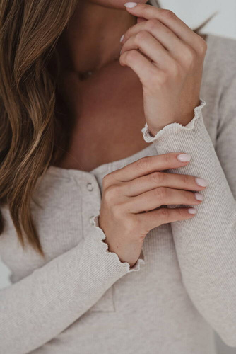 Sukienka ciążowa i do karmienia z dzianiny w prążek Tummy Milk&Love latte