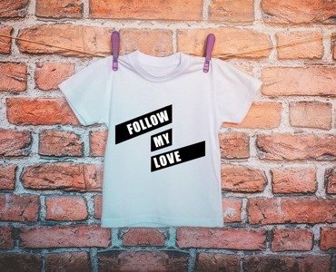 Koszulka dziecięca krótki rękaw "Follow my love" Moocha biały